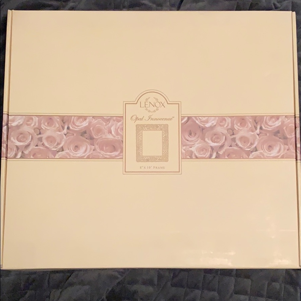 Never opened Lenox Opal innocence 8x10 frame